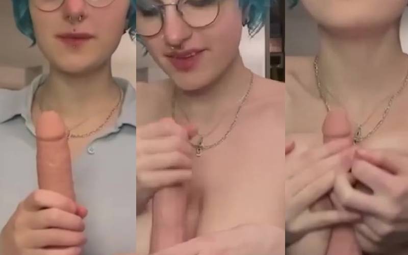 Lyra Crow tease boobs in bathub video onlyfans leaks