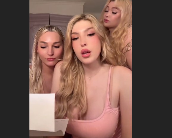 Alicebeyx Aka Altbeyx Nude Teasing Show Erotic Body