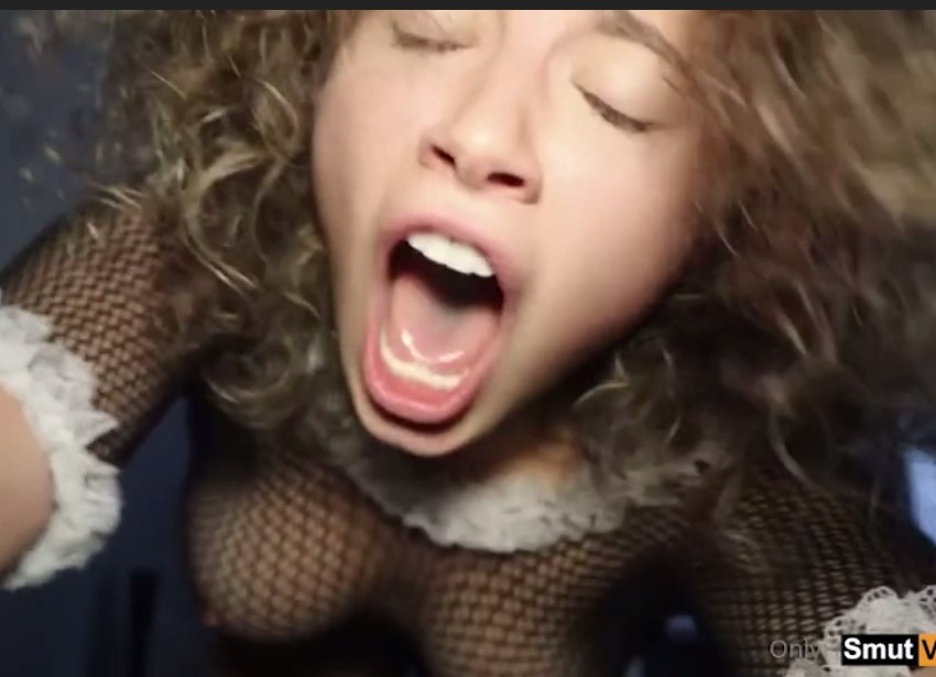 Yololary Onlyfans Leaked Fucking Doggystyle with Boyfriends Video